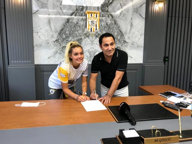 Survivor Aycan sözleşme imzaladı! Bakın hangi takımla anlaştı? Survivor Aycan sözleşme imzaladı! Bakın hangi takımla anlaştı?