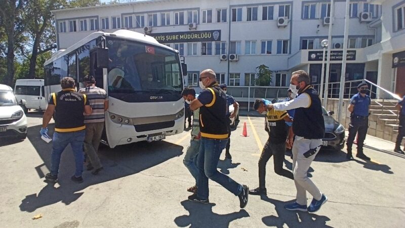 Bursa’daki korkunç cinayette flaş gelişme Bursa'nın Mustafakemalpaşa ilçesinde iki grup arasında çıkan, 1 kişinin öldüğü,