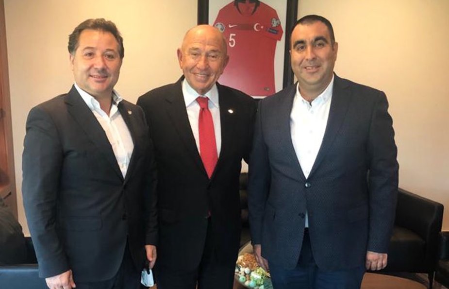 Süper Lig 24 takım olacak mı? Bursaspor ve Akhisarspor başkanları TFF Başkanı Özdemir’le görüştü… Süper Lig 24 takım olacak mı? Bursaspor ve Akhisarspor başkanları TFF Başkanı Özdemir’le görüştü…