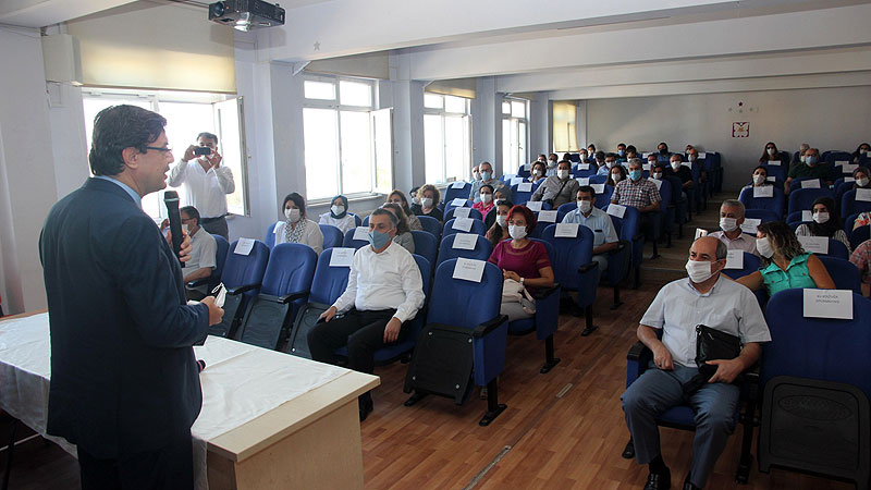 Bursa’da öğretmenler mesaiye başladı Bursa’da öğretmenler mesaiye başladı