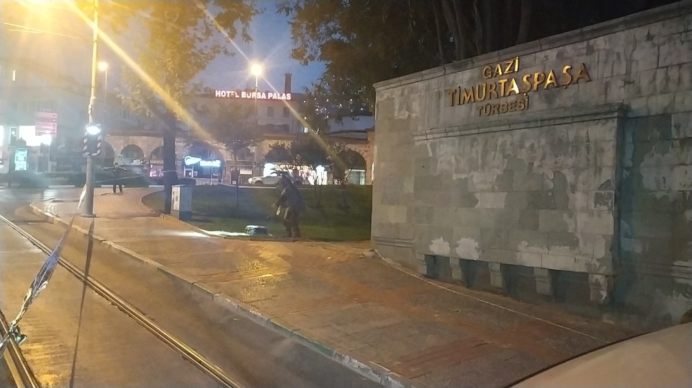 Bursa’da boş valiz bomba imha ekiplerini harekete geçirdi Bursa’da boş valiz bomba imha ekiplerini harekete geçirdi