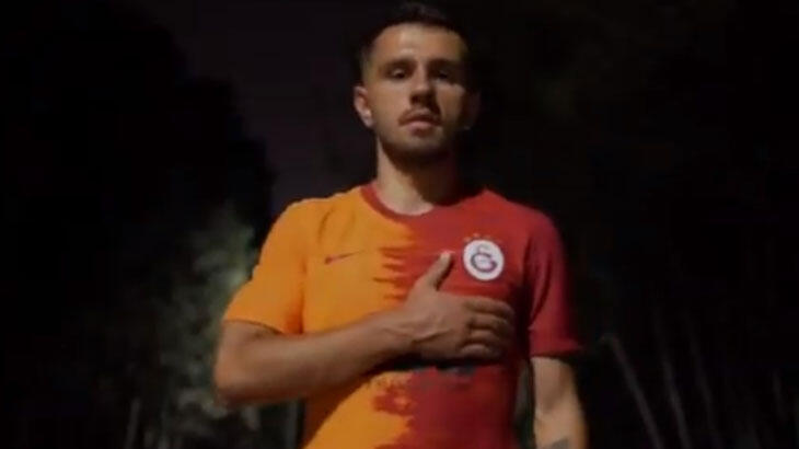 G.Saray transferi resmen duyurdu… İşte alacağı ücret… G.Saray transferi resmen duyurdu… İşte alacağı ücret…