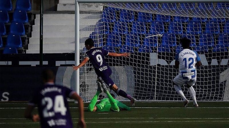 İspanyol temsilcisi, milli futbolcuyla 5 yıllık sözleşme imzaladı.