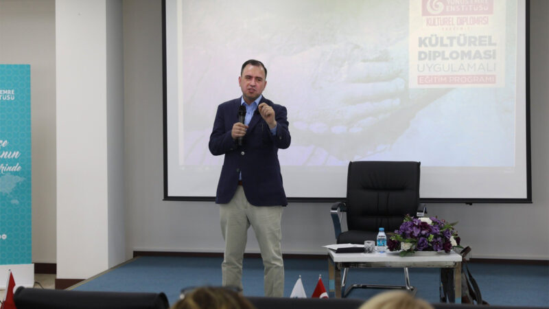 Fatih Portakal sonrası FOX’un yeni yüzü belli oldu… FOX ana haberde Fatih Portakal'ın istifası sonrasında ana haber sunucusu
