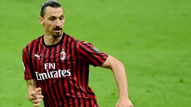 İbrahimovic 1 yıl daha Milan’da İsveçli yıldız, takımı ile bir yıllık sözleşme imzaladı.