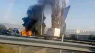 Bursa’da seyir halindeki araç alev alev yandı