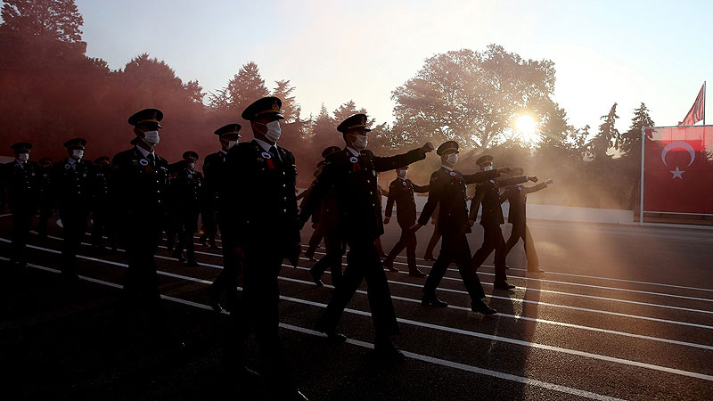 Işıklar’da gurur Işıklar’da gurur