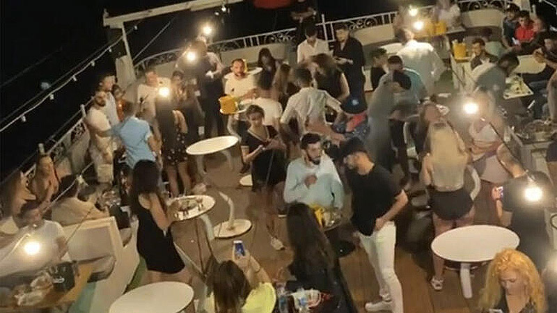 ‘Pes’ dedirten görüntüler! O anlar kamerada