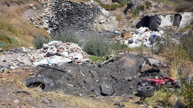 Molozlar içinde cesedi bulunu! Kan donduran detaylar