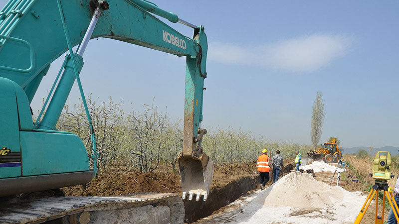 Karacabey sağlıklı içme suyuna kavuşuyor Bursa Büyükşehir Belediyesi, Karacabey İlçesi’nde 226 kilometrelik içme suyu hattını