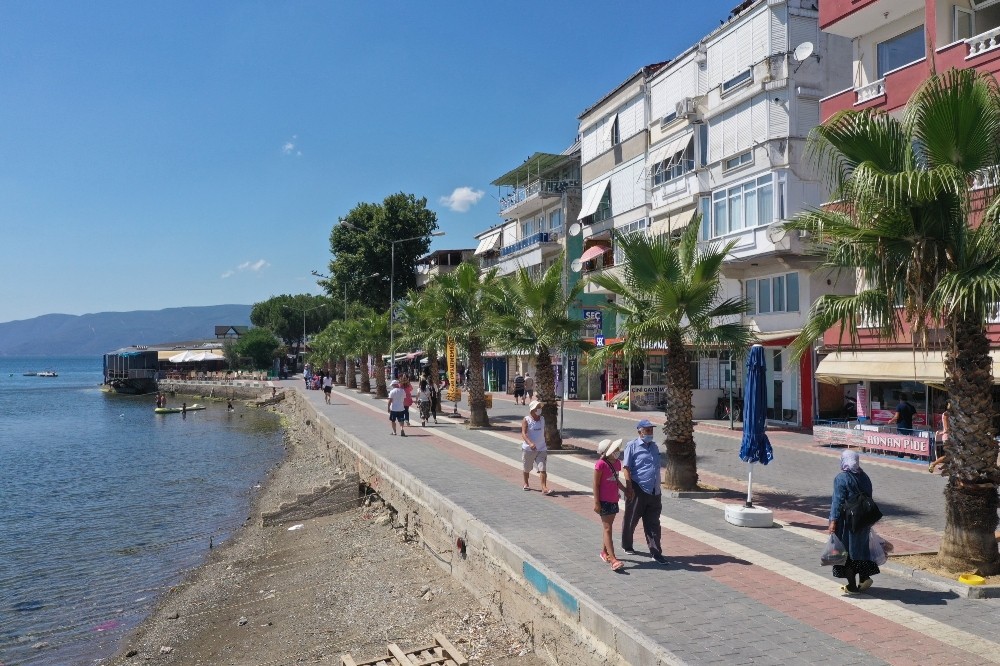 Kumla sahil yolu artık daha konforlu