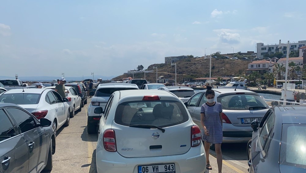 Akın ettiler! Adım atacak yer yok