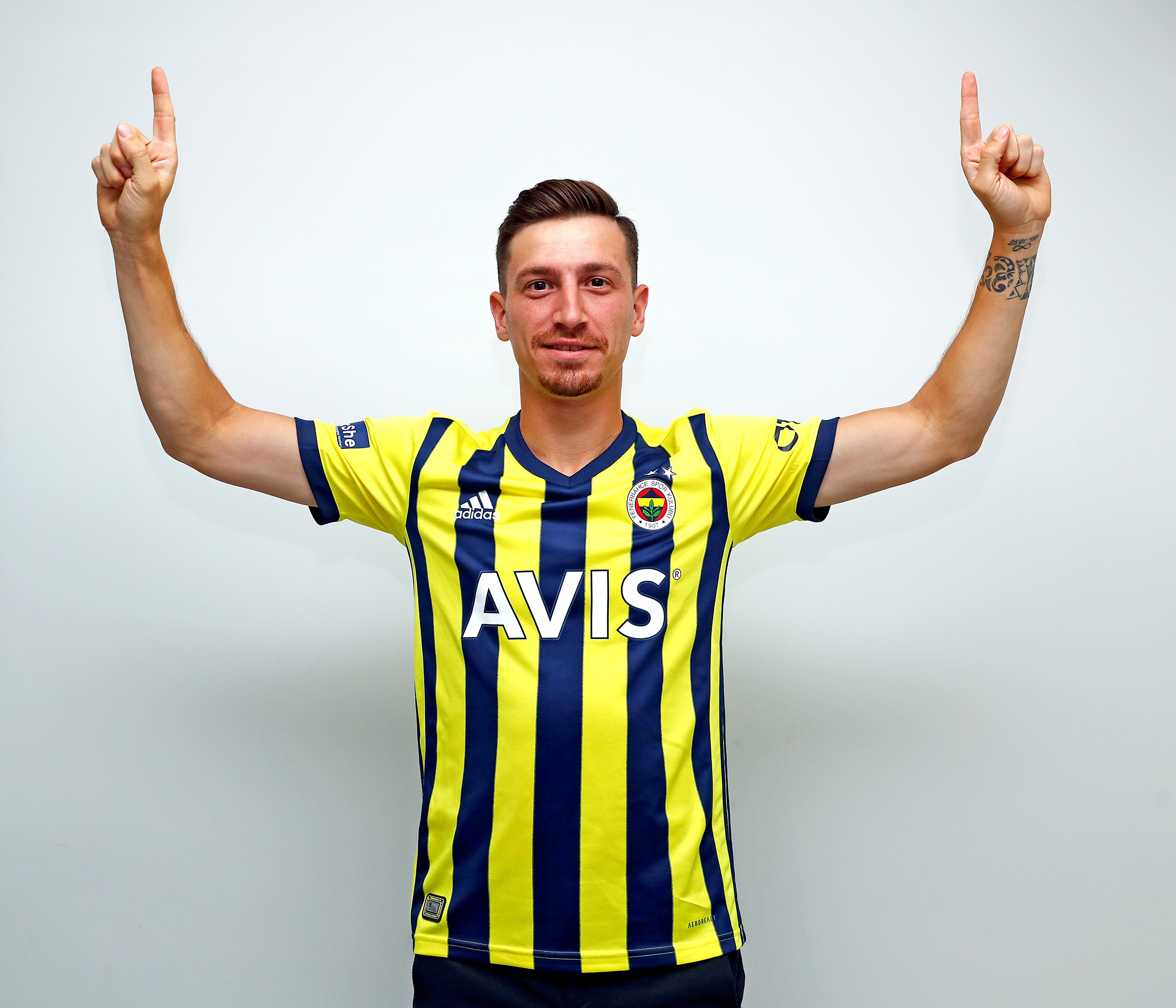 F.Bahçe imzayı attırdı... 4 yıllık anlaşma... 1 mert1