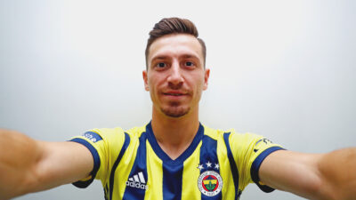 Fenerbahçe, Teknik Direktör Erol Bulut'un ardından Sivasspor'dan ayrılan futbolcu Mert