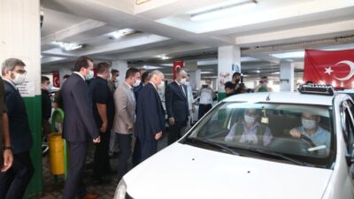 Bursa’da mesafe kuralına uymayan yolcuya başkan şoku