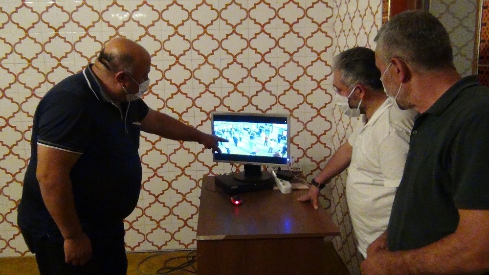 Bursa’da namaz sırasında baygınlık geçiren genci böyle yakaladı