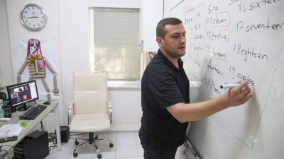 Nilüferli kadınlar İngilizce öğreniyor