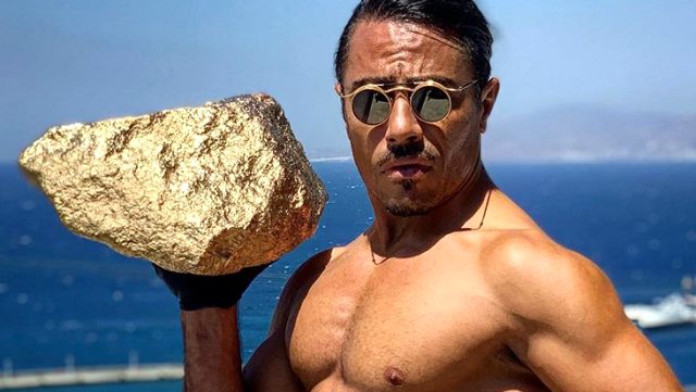 Nusret satışa çıkardı! Altına boyadığı taşın fiyatı dudak uçuklattı…