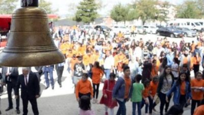 Okulların açılış tarihiyle ilgili dikkat çeken açıklama