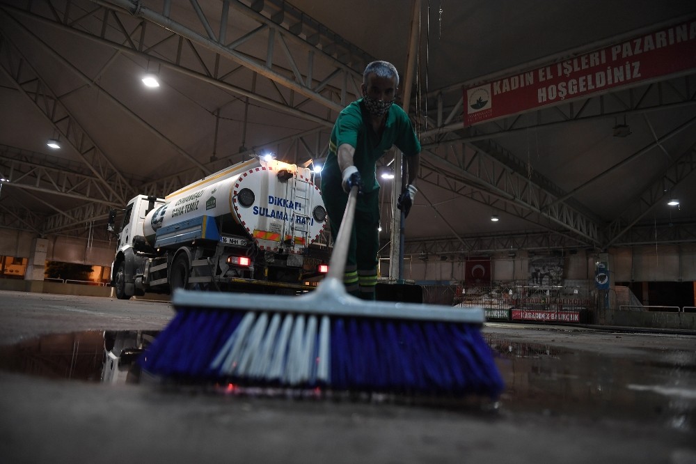 Osmangazi’de 24 saat hijyen mesaisi