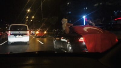 Bursa’da akıl almaz görüntüler! Ölümüne asker uğurlaması…