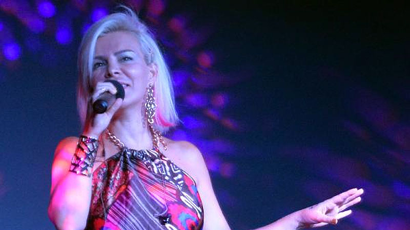 Bursa’da konser veren Ömür Gedik: Kurallara uyulmayan yerde sahneye çıkmam