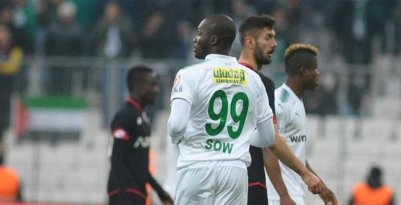 Musa Sow 1.Lig’e geldi… İşte yeni takımı… Röveşata golleriyle tanınan Senegalli golcü, Türkiye'ye geri döndü. Sow, TFF