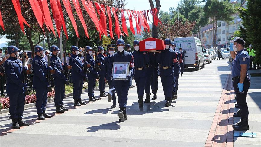 Şehitlerimizi uğurladık
