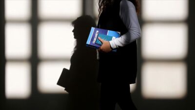 Üniversitelerde bazı bölümleri seçenler maaş gibi burs ile desteklenecek