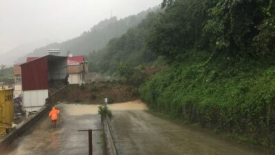 Trabzon’da sel ve heyelan: 1 ölü