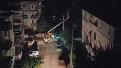 Bursa’da trafo bomba gibi patladı, vatandaşlar yataklarından fırladı