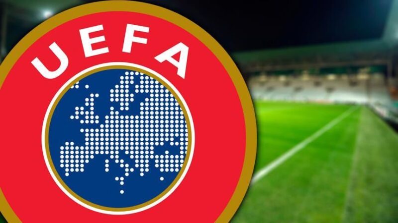 UEFA, 2020 Avrupa Futbol Şampiyonası'nda düdük çalacak hakemlerin hazırlık çalışmalarını