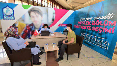 Yıldırım Belediyesi gençlerin geleceğine yön verdi