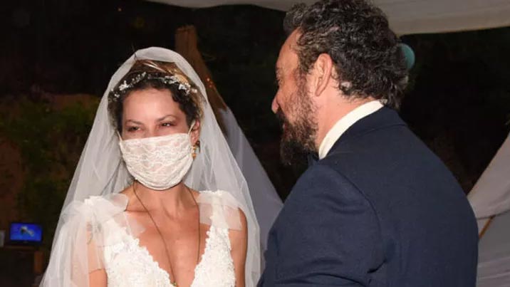 ‘Beni sürükleyerek evden attı’ diyen ünlü oyuncudan şok açıklama!