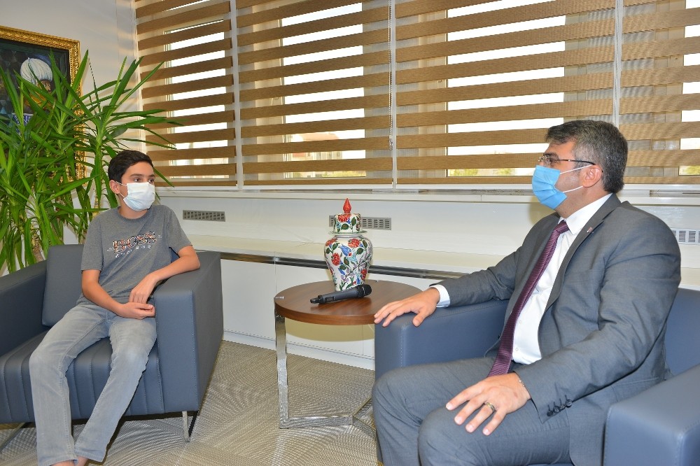 Yılmaz, LGS Türkiye birincisini ağırladı