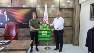 Timsah’tan çifte ziyaret…