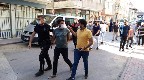 Bursa’da kuyumcudan hırsızlık! Kovalamacayla yakalandılar Bursa’da kuyumcudan hırsızlık! Kovalamacayla yakalandılar