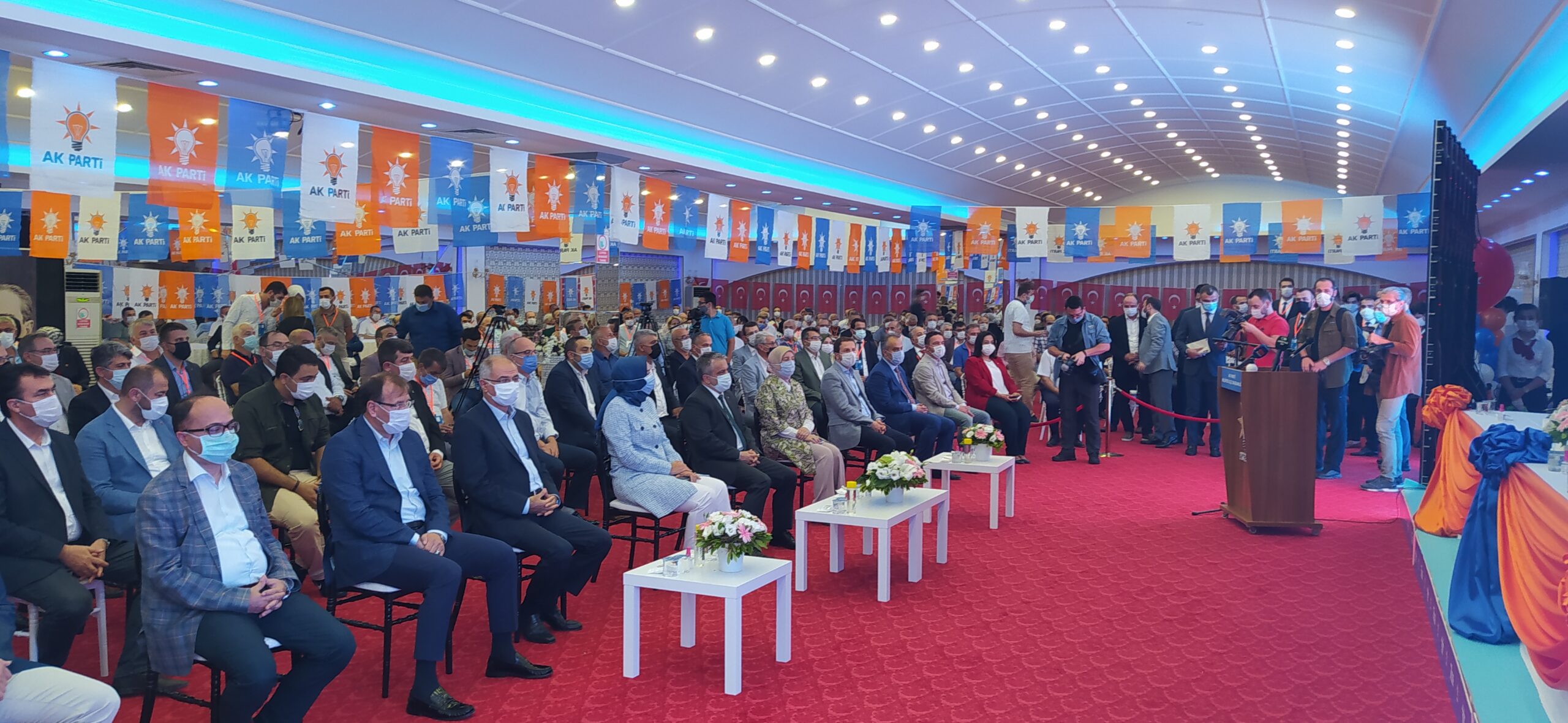 Pandemi gölgesinde AK Parti kongresi Pandemi gölgesinde AK Parti kongresi