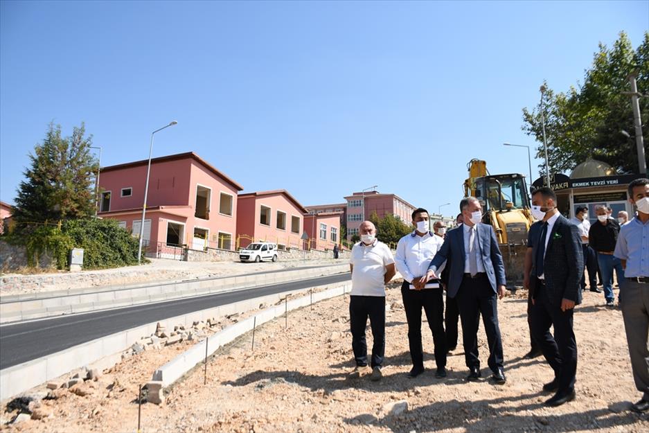 İnegöl-Yenişehir Yolunun çevresi düzenleniyor