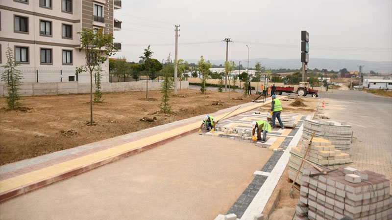 Yeniceköy Mahallesi’nde otopark yapımı sürüyor