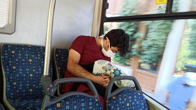 Sosyal medya bu görüntüleri konuşuyor! Sağlık çalışanı böyle görüntülendi