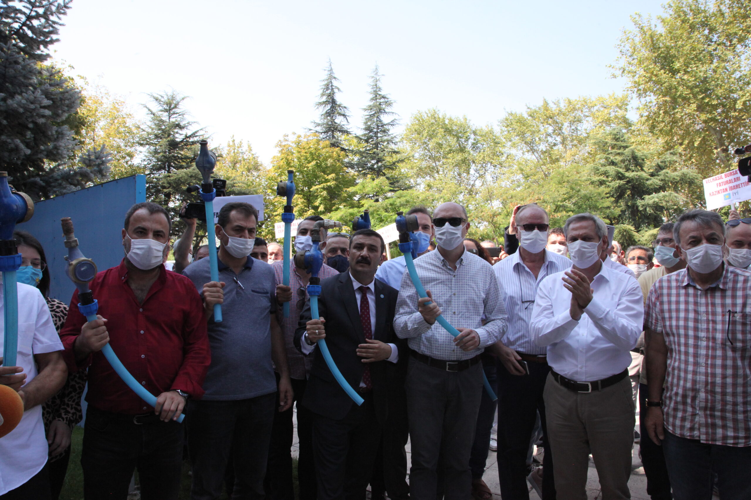 ‘Su artık çeşmeden değil cüzdandan içiliyor’