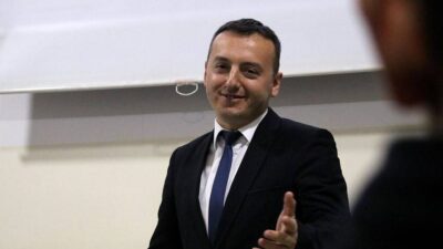 Soydaşlardan Uysal’a büyük tepki