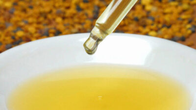 Ilık kahvenin içerisine böyle koyup için! Anında…