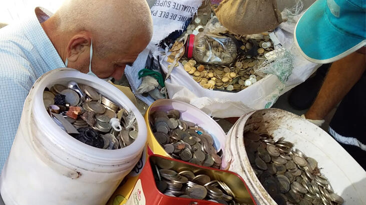 2 kamyon çöpün çıktığı evde 169 bin lira bulundu