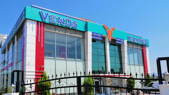 Veli ile öğretmen ilişkisi nasıl olmalı? Veli ile öğretmen ilişkisi nasıl olmalı?