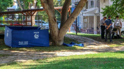 Şoke eden olay! Ölünün yanında uyudular