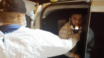 ‘Dur’ ihtarına uymayan alkollü sürücünün koronavirüs olduğu ortaya çıktı