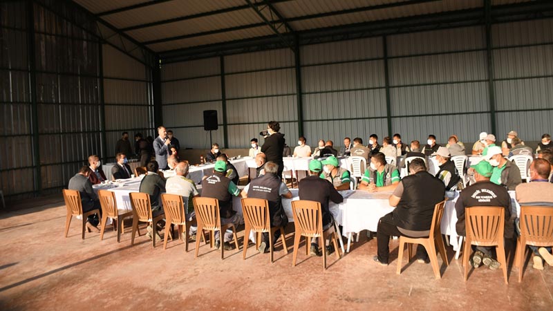 Başkan Taban park ve bahçeler personeliyle buluştu