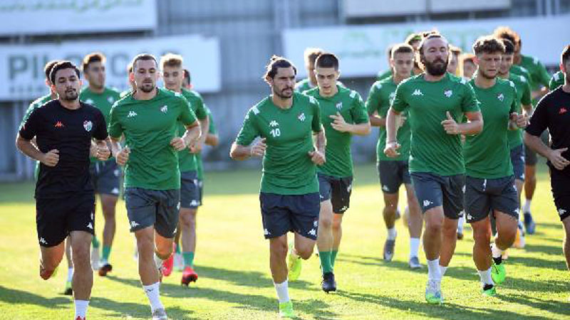 Bursaspor’da deneyimliler kilit rol oynayacak